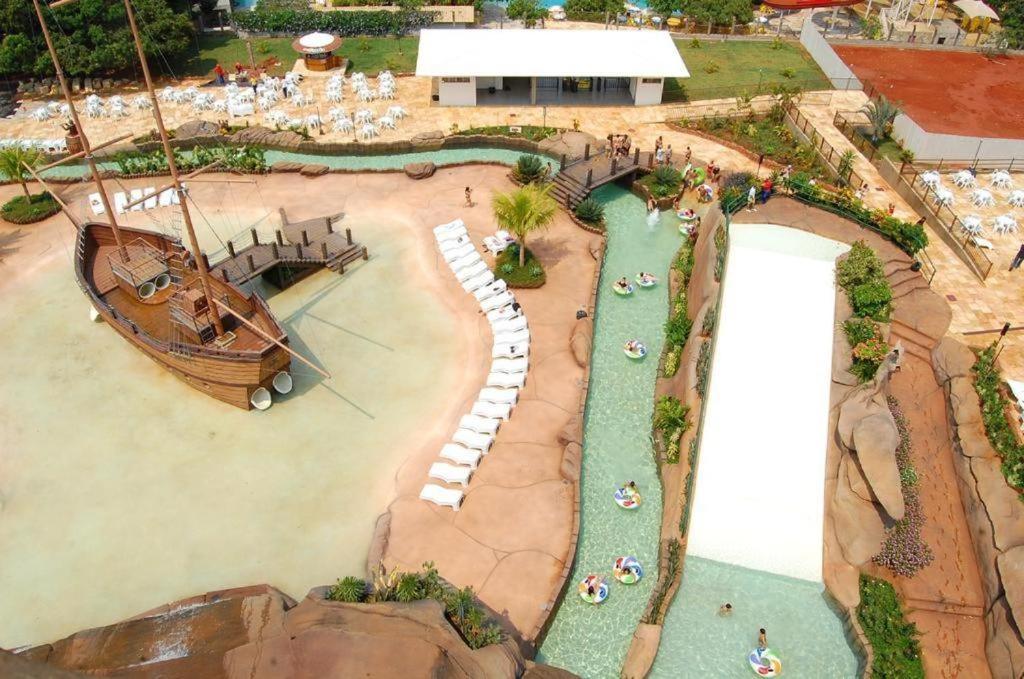 Piazza diRoma - cortesia Park diRoma, splash e Slide - com roupa de cama e banho Caldas Novas Exterior foto