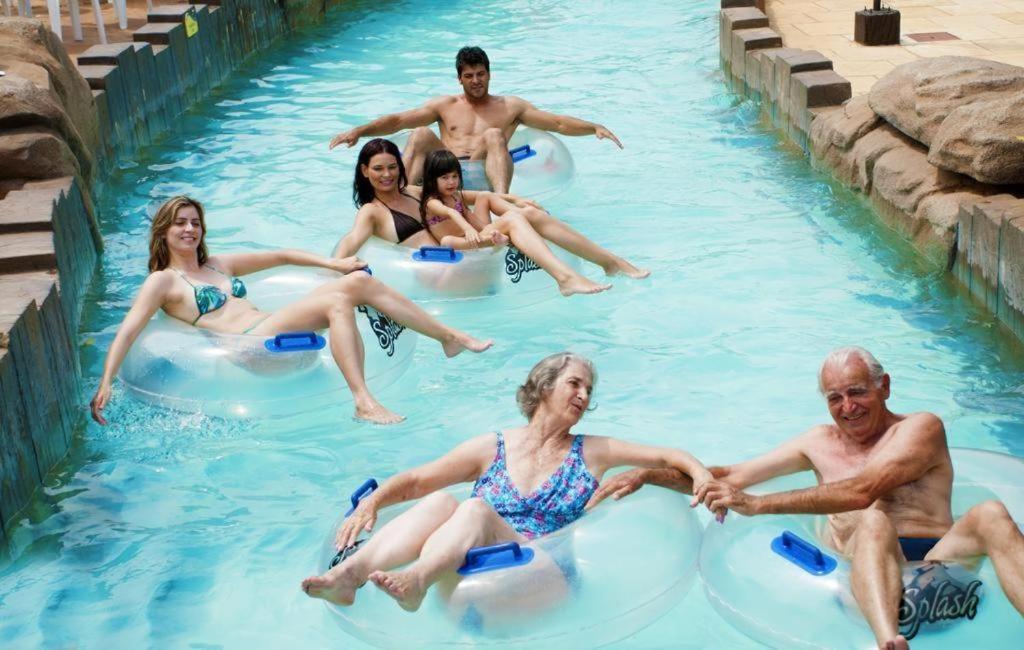 Piazza diRoma - cortesia Park diRoma, splash e Slide - com roupa de cama e banho Caldas Novas Exterior foto
