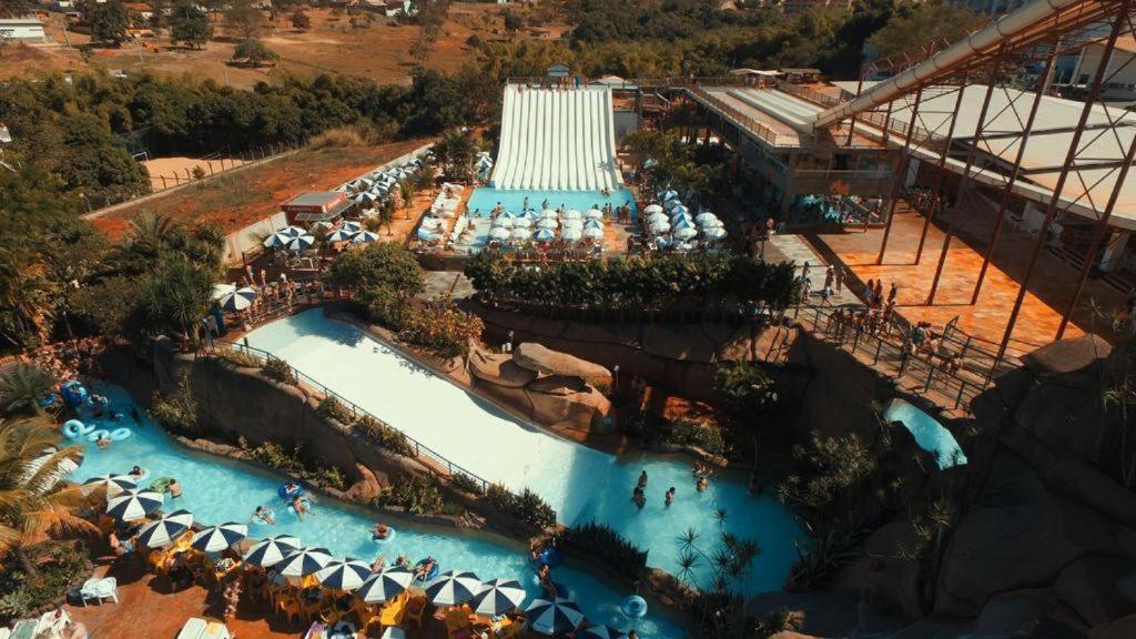 Piazza diRoma - cortesia Park diRoma, splash e Slide - com roupa de cama e banho Caldas Novas Exterior foto