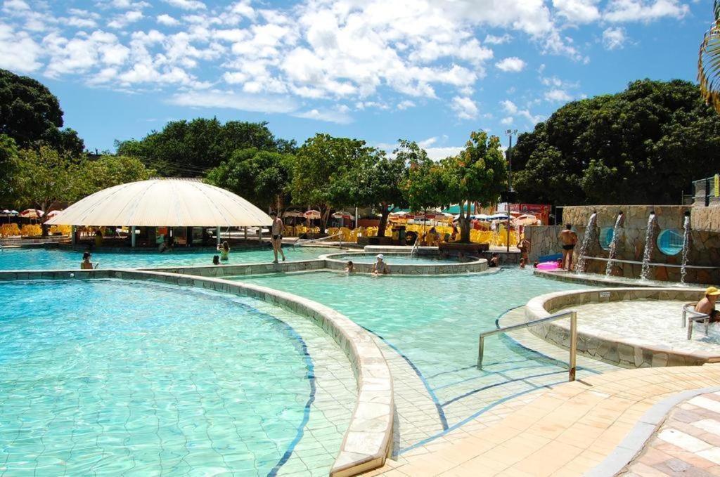 Piazza diRoma - cortesia Park diRoma, splash e Slide - com roupa de cama e banho Caldas Novas Exterior foto