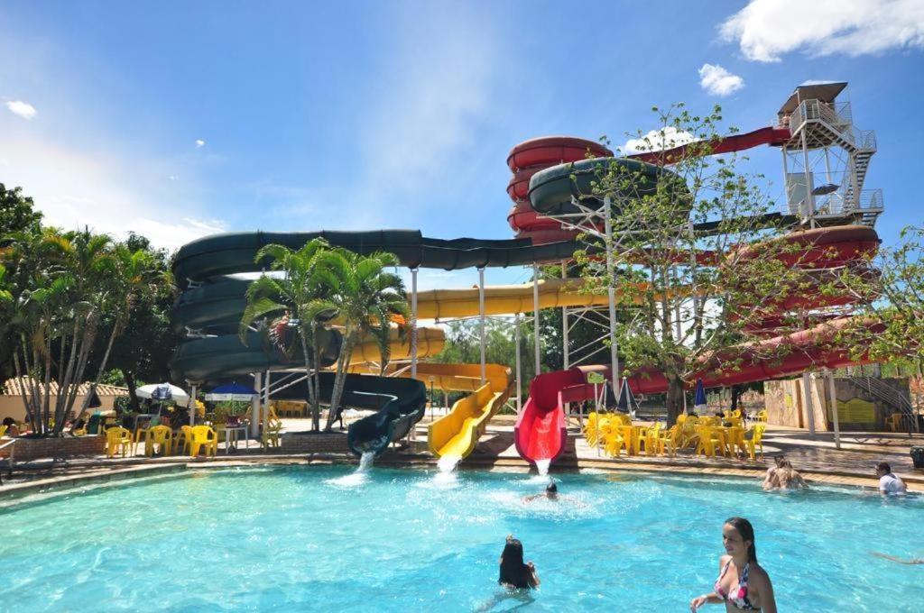 Piazza diRoma - cortesia Park diRoma, splash e Slide - com roupa de cama e banho Caldas Novas Exterior foto