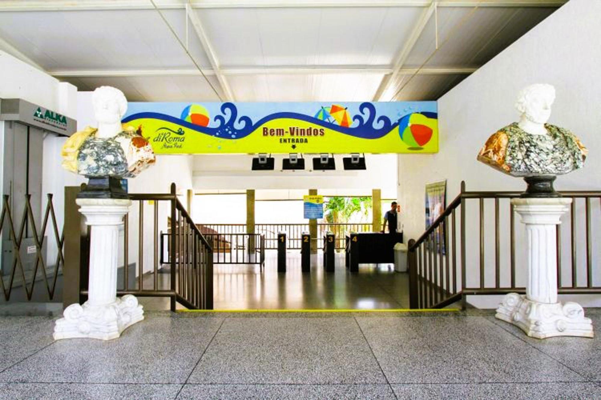 Piazza diRoma - cortesia Park diRoma, splash e Slide - com roupa de cama e banho Caldas Novas Exterior foto